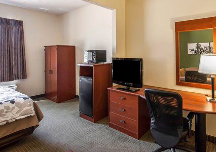 Sleep & Airport Hotel
